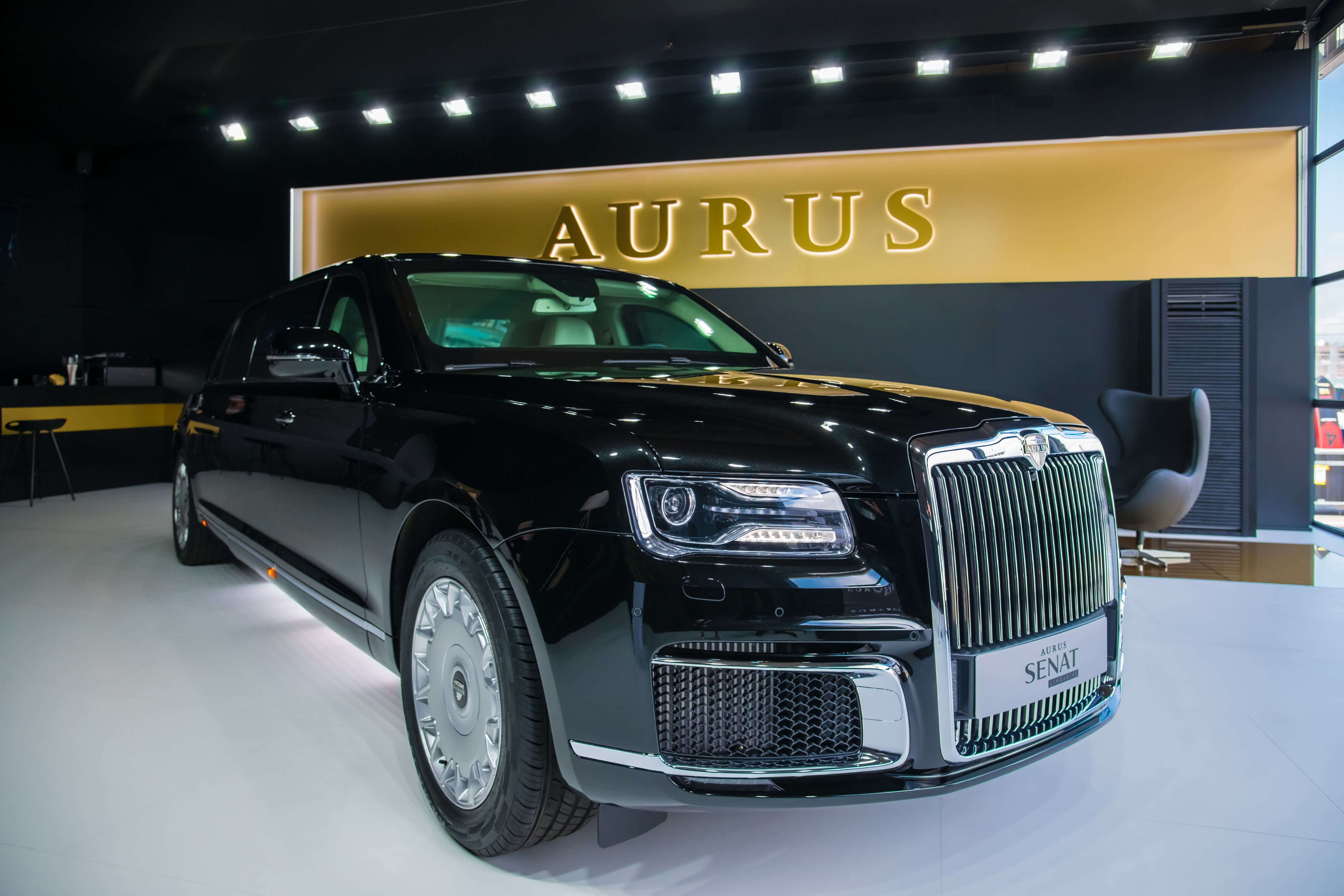 Aurus российский автомобиль