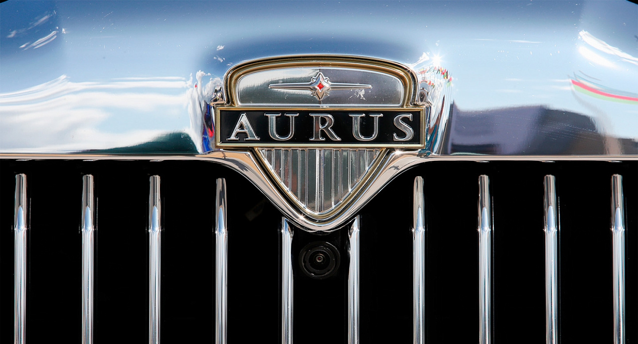 AURUS introduced the first hydrogen sedan